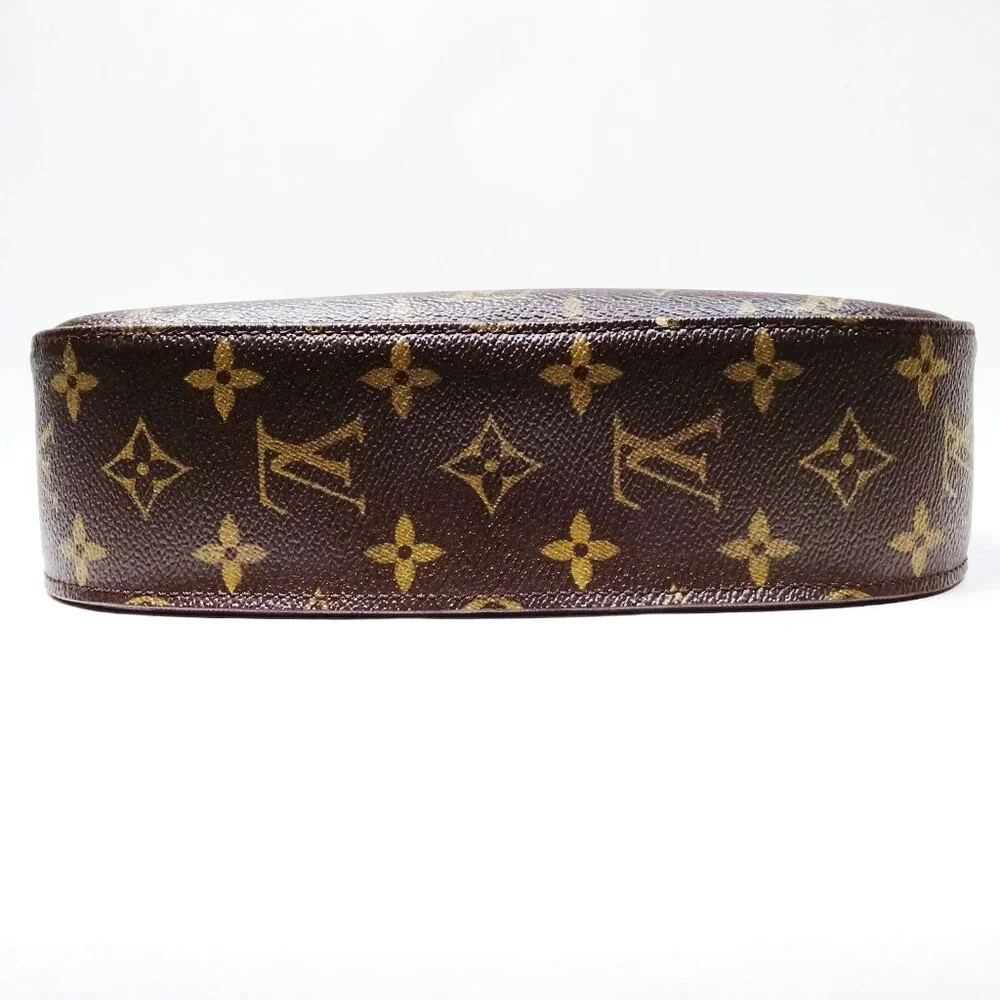 Authentic Louis Vuitton Saint Cloud GM Monogram Canvas Crossbody/Shoulder Bag - Picture 8 of 16